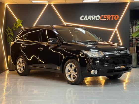 MITSUBISHI OUTLANDER 3.0 GT 4X4 V6 24V GASOLINA 4P AUTOMÁTICO